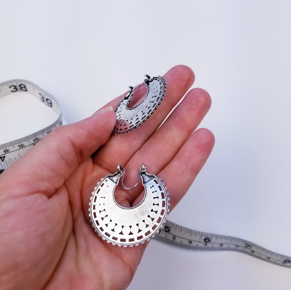 Gypsy Bohemian Vintage Silver Color Hoops Earrings - Picture 4 of 4